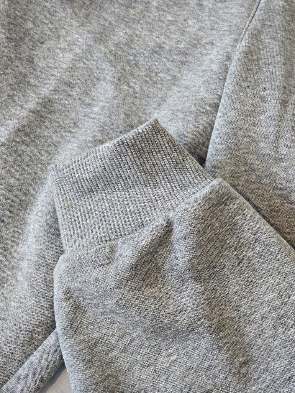 Nike Kids Gray Fleece Sweatpants with White Logo. Size L. NWT - Picture 3 of 4